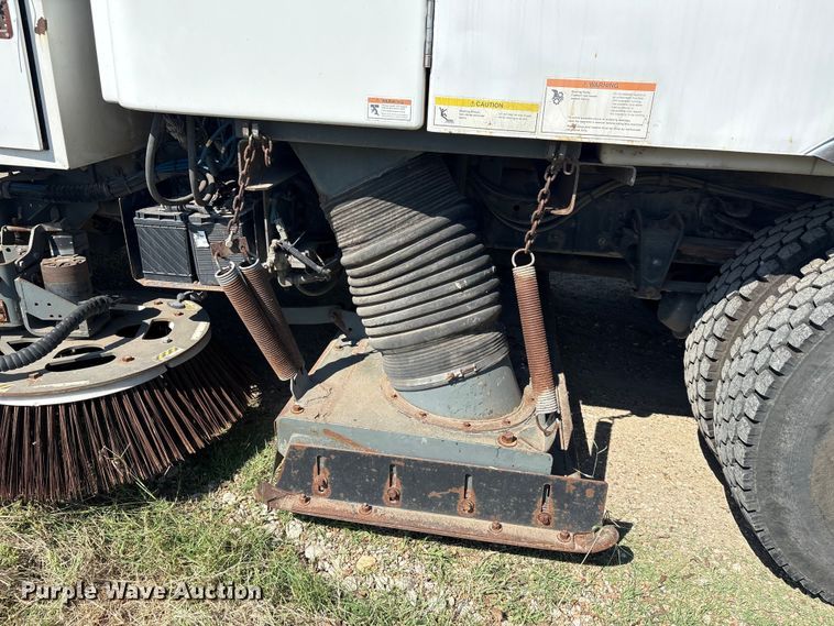 image for item EA7564 2002 Sterling SC8000 sweeper