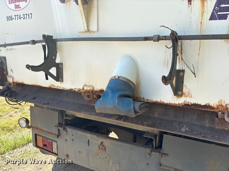 image for item EA7564 2002 Sterling SC8000 sweeper