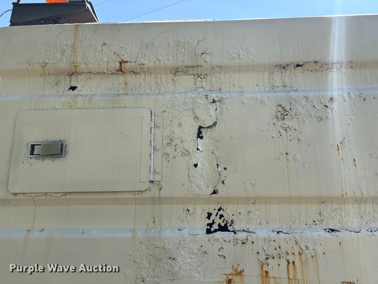 image for item EA7564 2002 Sterling SC8000 sweeper