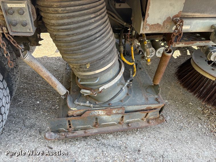 image for item EA7564 2002 Sterling SC8000 sweeper