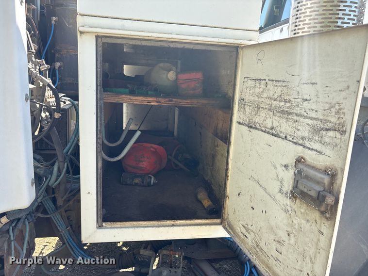 image for item EA7564 2002 Sterling SC8000 sweeper