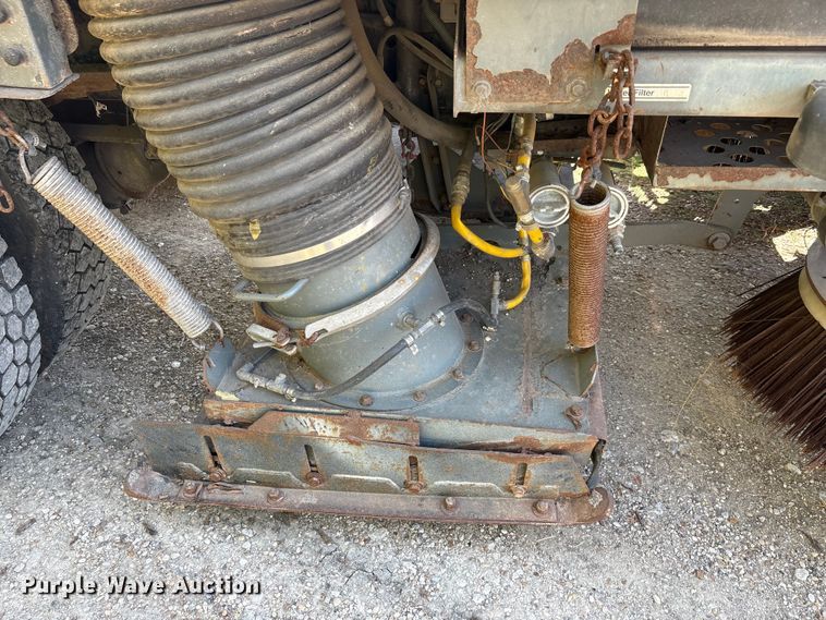 image for item EA7564 2002 Sterling SC8000 sweeper