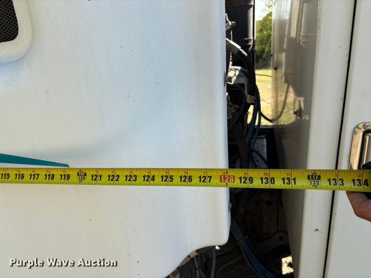 image for item EA7564 2002 Sterling SC8000 sweeper