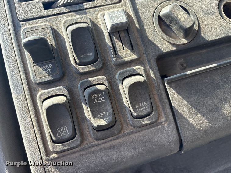 image for item EA7564 2002 Sterling SC8000 sweeper