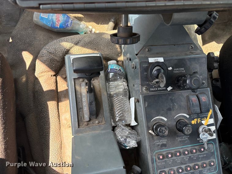 image for item EA7564 2002 Sterling SC8000 sweeper