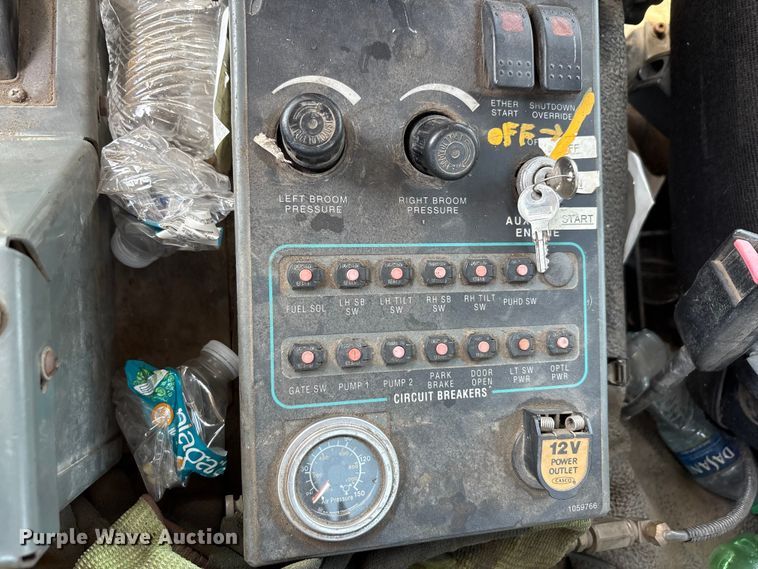 image for item EA7564 2002 Sterling SC8000 sweeper