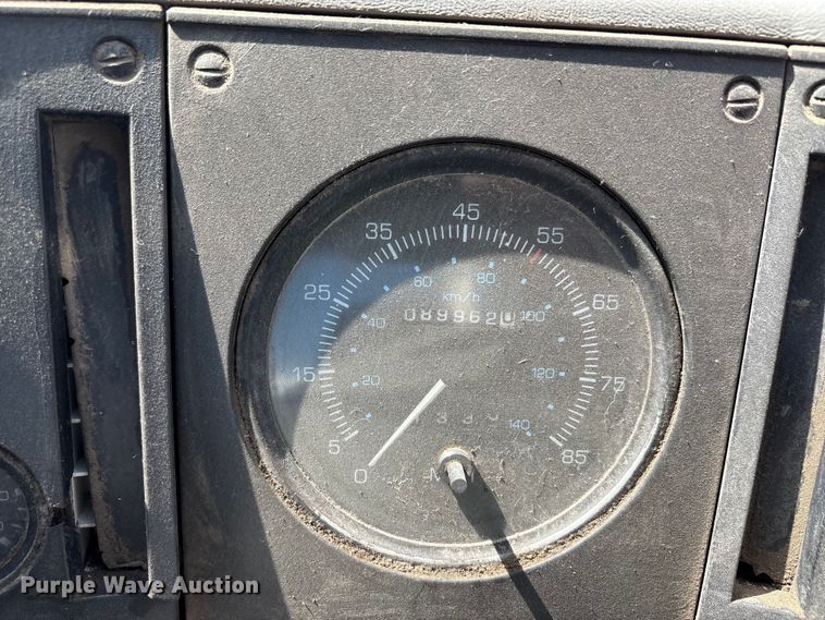 image for item EA7564 2002 Sterling SC8000 sweeper