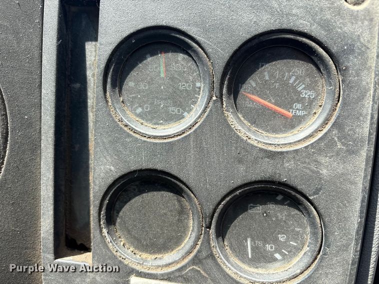 image for item EA7564 2002 Sterling SC8000 sweeper