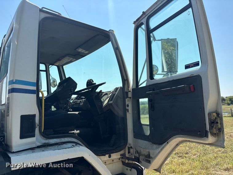 image for item EA7564 2002 Sterling SC8000 sweeper