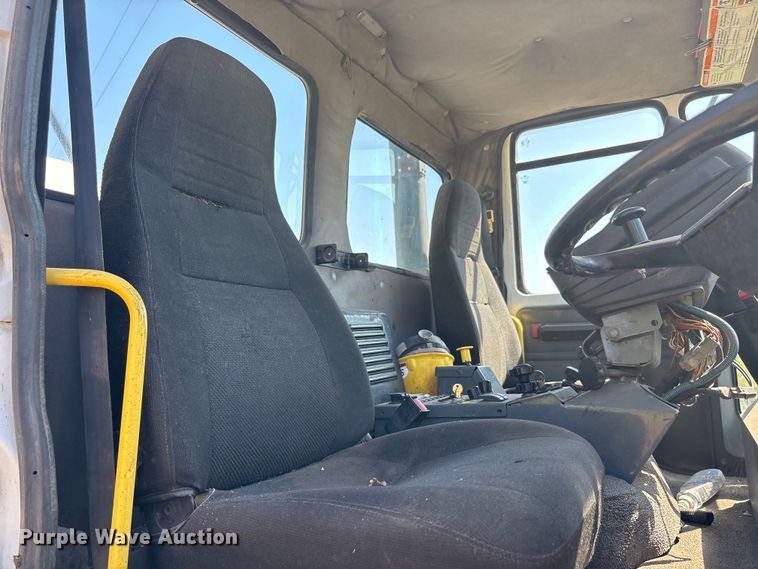 image for item EA7564 2002 Sterling SC8000 sweeper