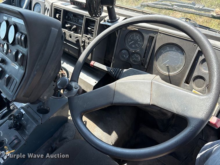 image for item EA7564 2002 Sterling SC8000 sweeper