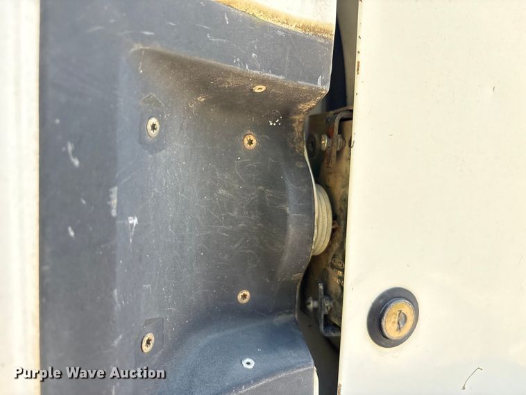 image for item EA7564 2002 Sterling SC8000 sweeper