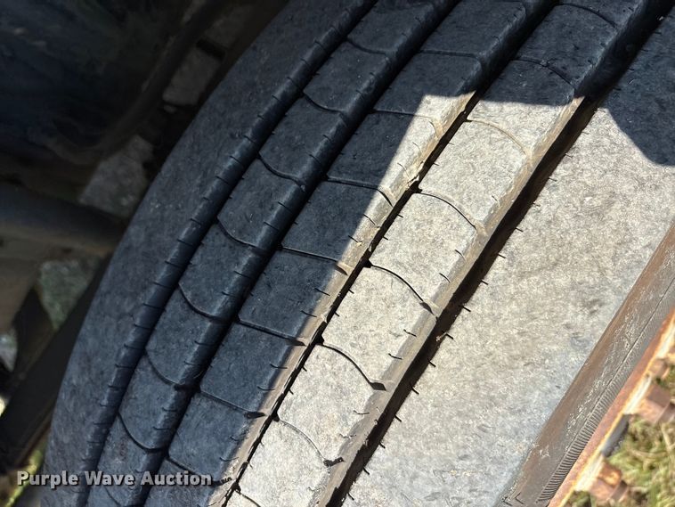 image for item EA7564 2002 Sterling SC8000 sweeper