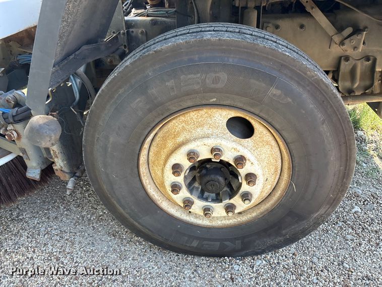 image for item EA7564 2002 Sterling SC8000 sweeper