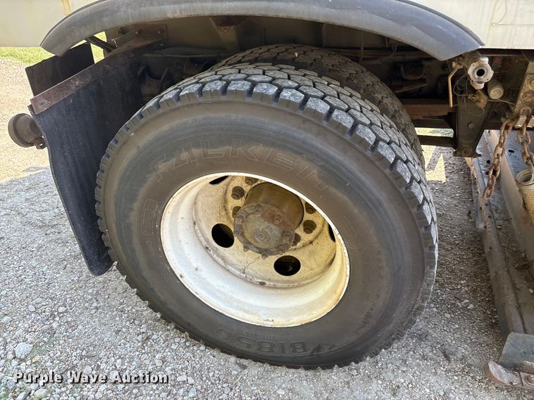 image for item EA7564 2002 Sterling SC8000 sweeper