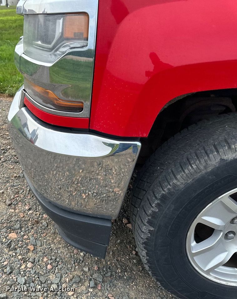 image for item EB2870 2016 Chevrolet Silverado 1500 LT Double Cab pickup truck