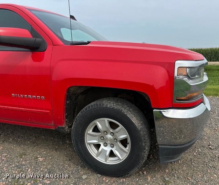 image for item EB2870 2016 Chevrolet Silverado 1500 LT Double Cab pickup truck