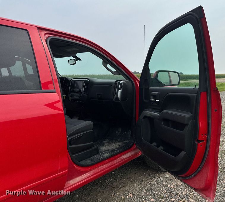 image for item EB2870 2016 Chevrolet Silverado 1500 LT Double Cab pickup truck