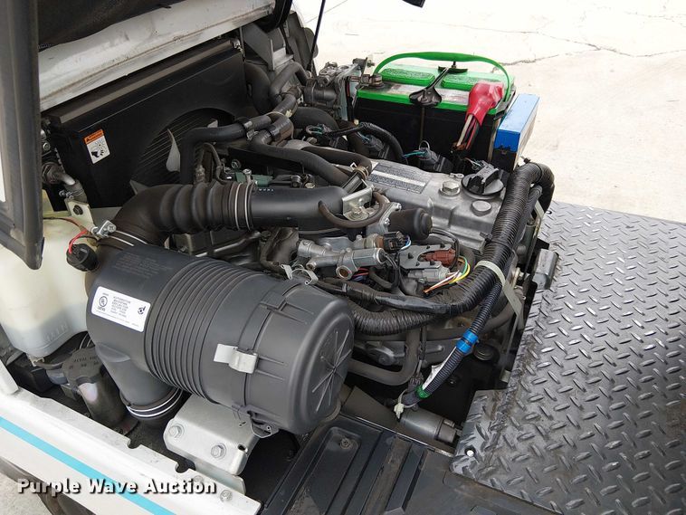 image for item EC1191 2017 UniCarriers CFS40 forklift