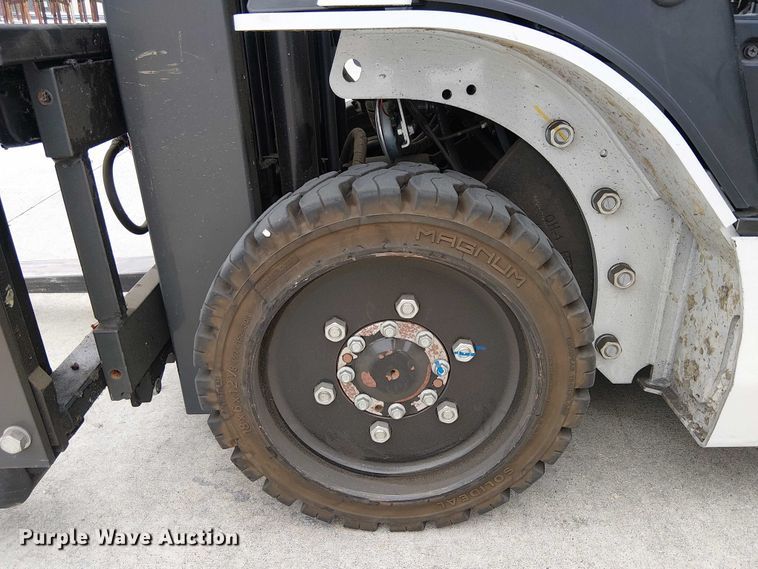 image for item EC1191 2017 UniCarriers CFS40 forklift