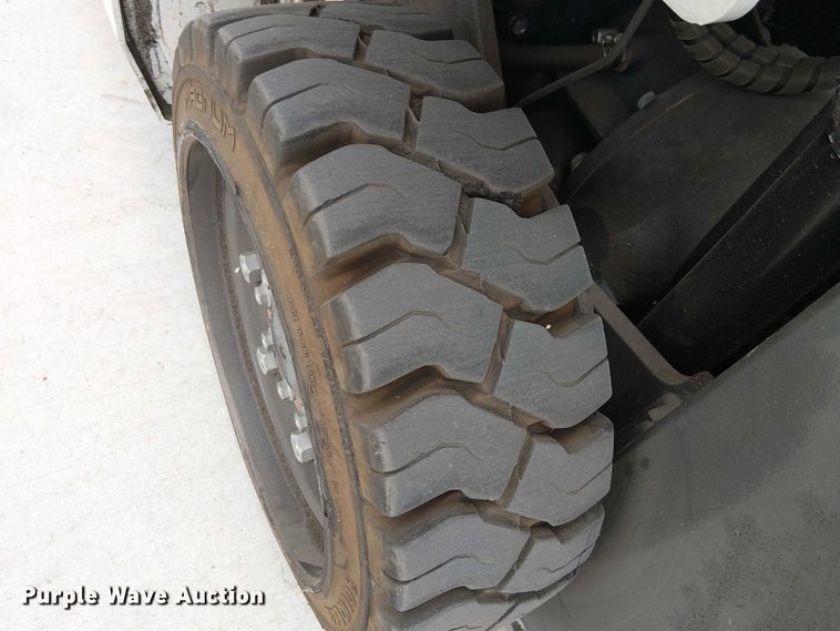 image for item EC1191 2017 UniCarriers CFS40 forklift