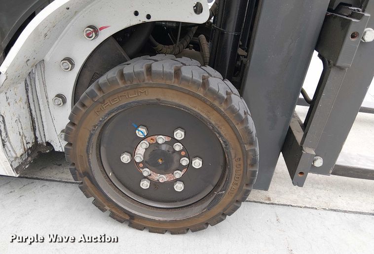 image for item EC1191 2017 UniCarriers CFS40 forklift