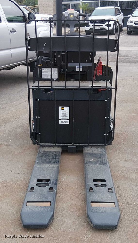 image for item EC1218 2023 Hyster B60ZAC2 pallet jack