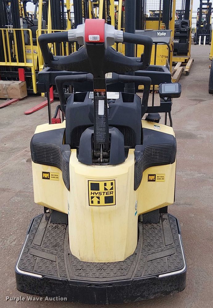 image for item EC1218 2023 Hyster B60ZAC2 pallet jack