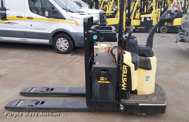 image for item EC1218 2023 Hyster B60ZAC2 pallet jack