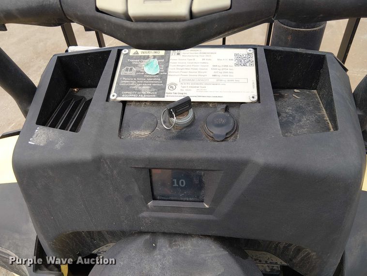 image for item EC1218 2023 Hyster B60ZAC2 pallet jack