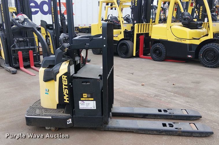 image for item EC1219 2023 Hyster B60ZAC2 pallet jack