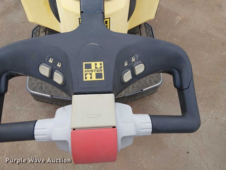 image for item EC1219 2023 Hyster B60ZAC2 pallet jack