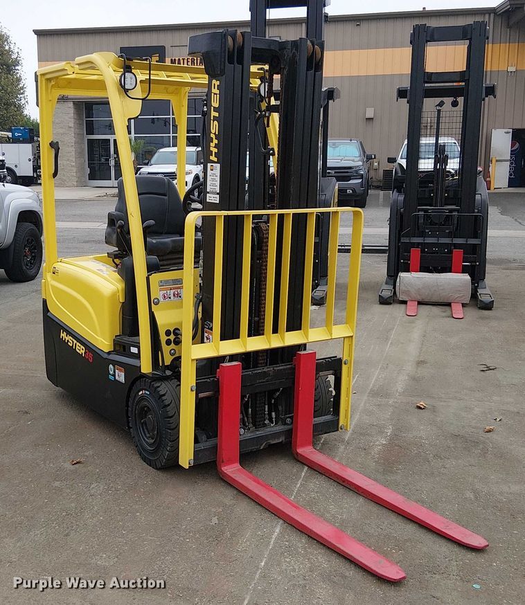 image for item EC1220 2023 Hyster J35XNT forklift