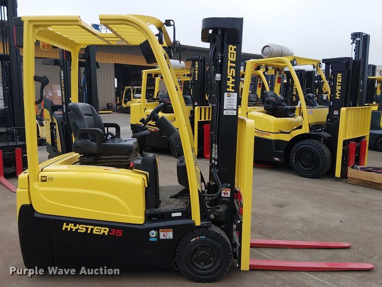 image for item EC1220 2023 Hyster J35XNT forklift