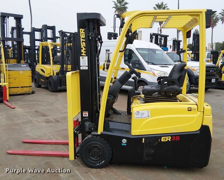 image for item EC1220 2023 Hyster J35XNT forklift