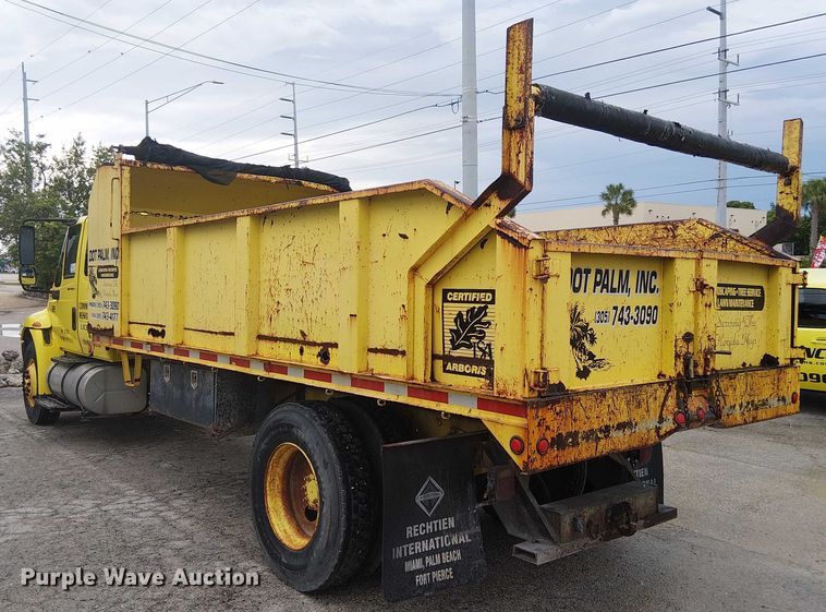 image for item EC3824 2007 International 4300 dump truck