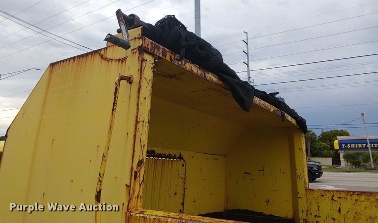 image for item EC3824 2007 International 4300 dump truck