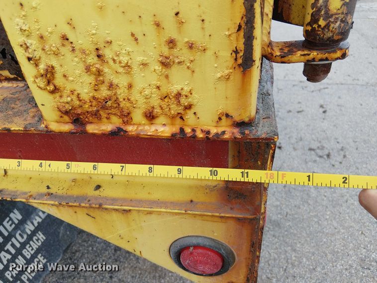 image for item EC3824 2007 International 4300 dump truck