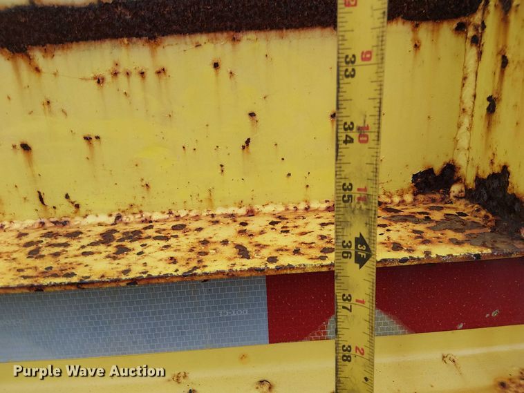 image for item EC3824 2007 International 4300 dump truck