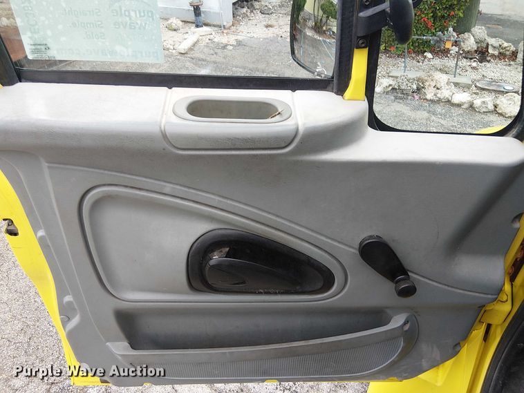 image for item EC3824 2007 International 4300 dump truck