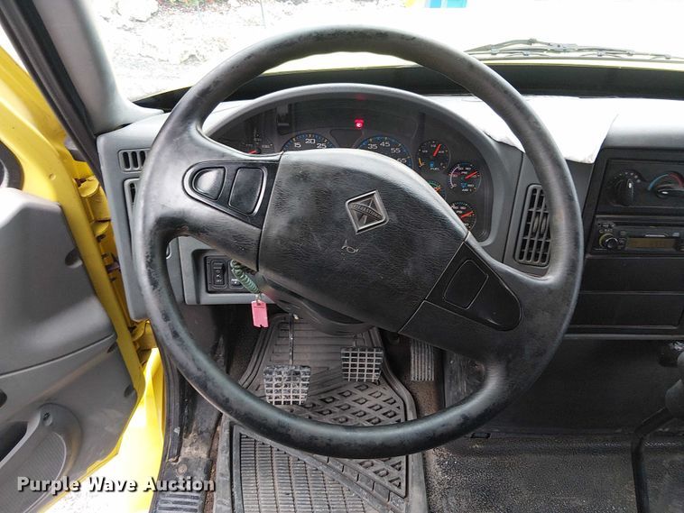 image for item EC3824 2007 International 4300 dump truck