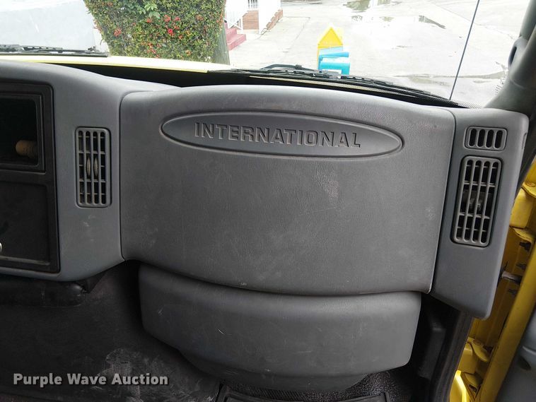 image for item EC3824 2007 International 4300 dump truck