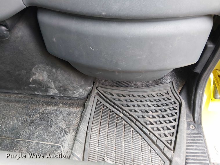 image for item EC3824 2007 International 4300 dump truck