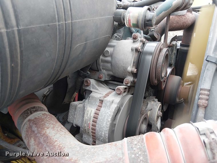 image for item EC3824 2007 International 4300 dump truck