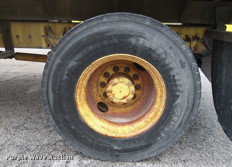 image for item EC3824 2007 International 4300 dump truck