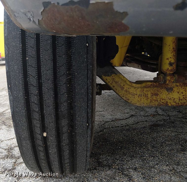 image for item EC3824 2007 International 4300 dump truck