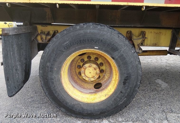 image for item EC3824 2007 International 4300 dump truck