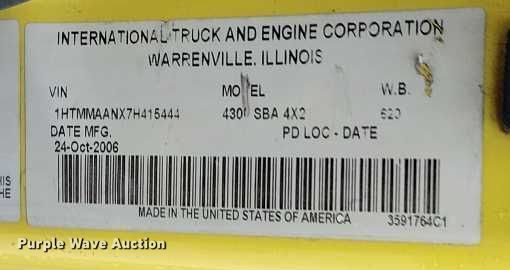 image for item EC3824 2007 International 4300 dump truck