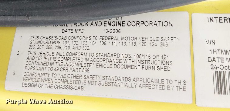 image for item EC3824 2007 International 4300 dump truck
