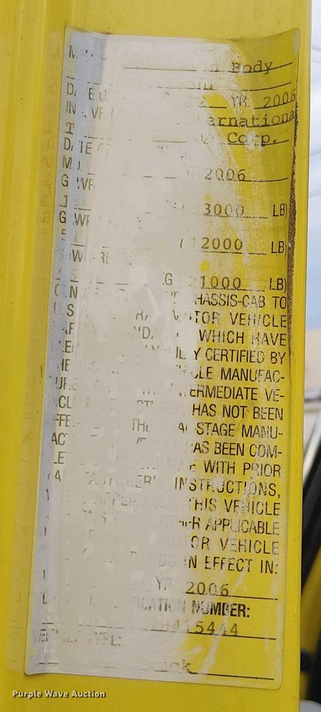 image for item EC3824 2007 International 4300 dump truck